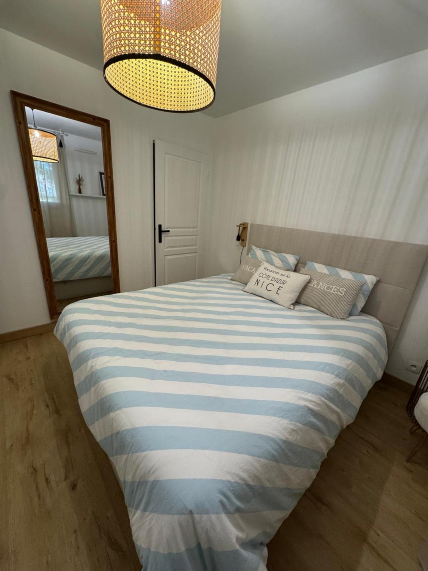 L'Appart Ideal Famille, Terrasse, Piscine, Plage Villeneuve-Loubet Exterior photo